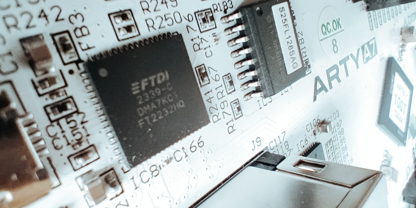 Picture of the FTDI serial chip